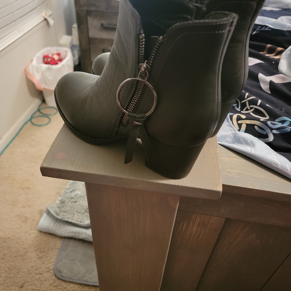 Skechers ankle boots